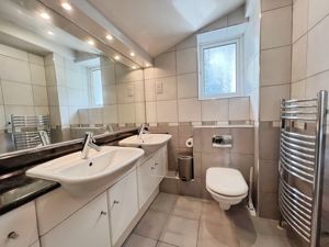 En-suite- click for photo gallery
